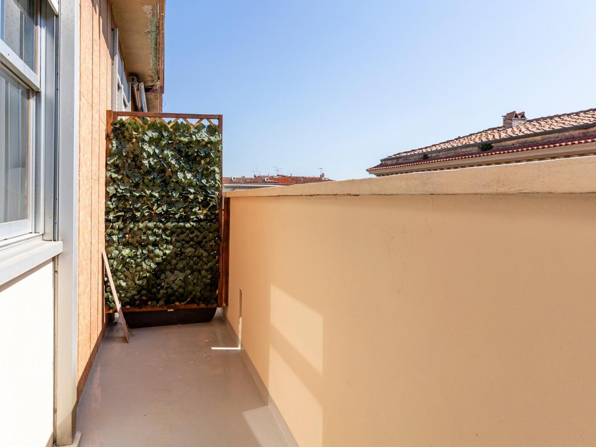 Livorno Central And Modern 2 Apts & 1 Room! Εξωτερικό φωτογραφία